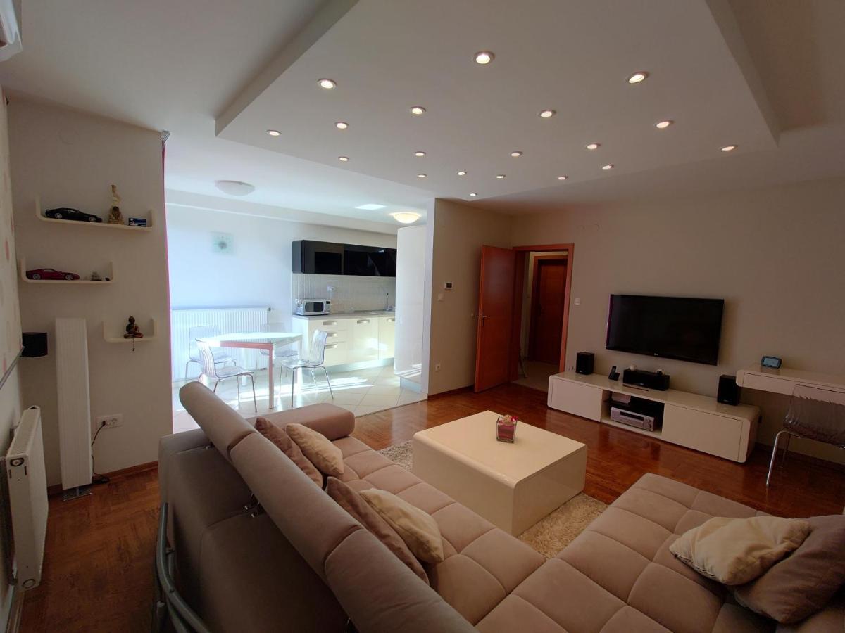 Apartman Mare Nostrum**** Lägenhet Rijeka Exteriör bild