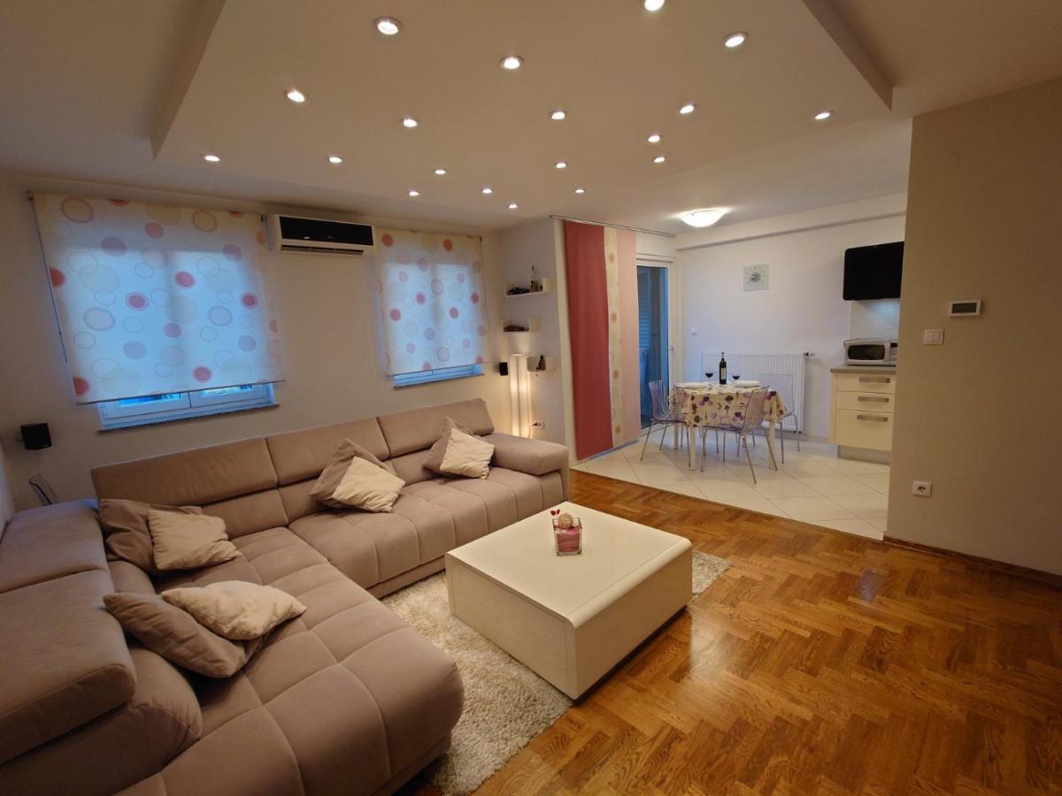 Apartman Mare Nostrum**** Lägenhet Rijeka Exteriör bild