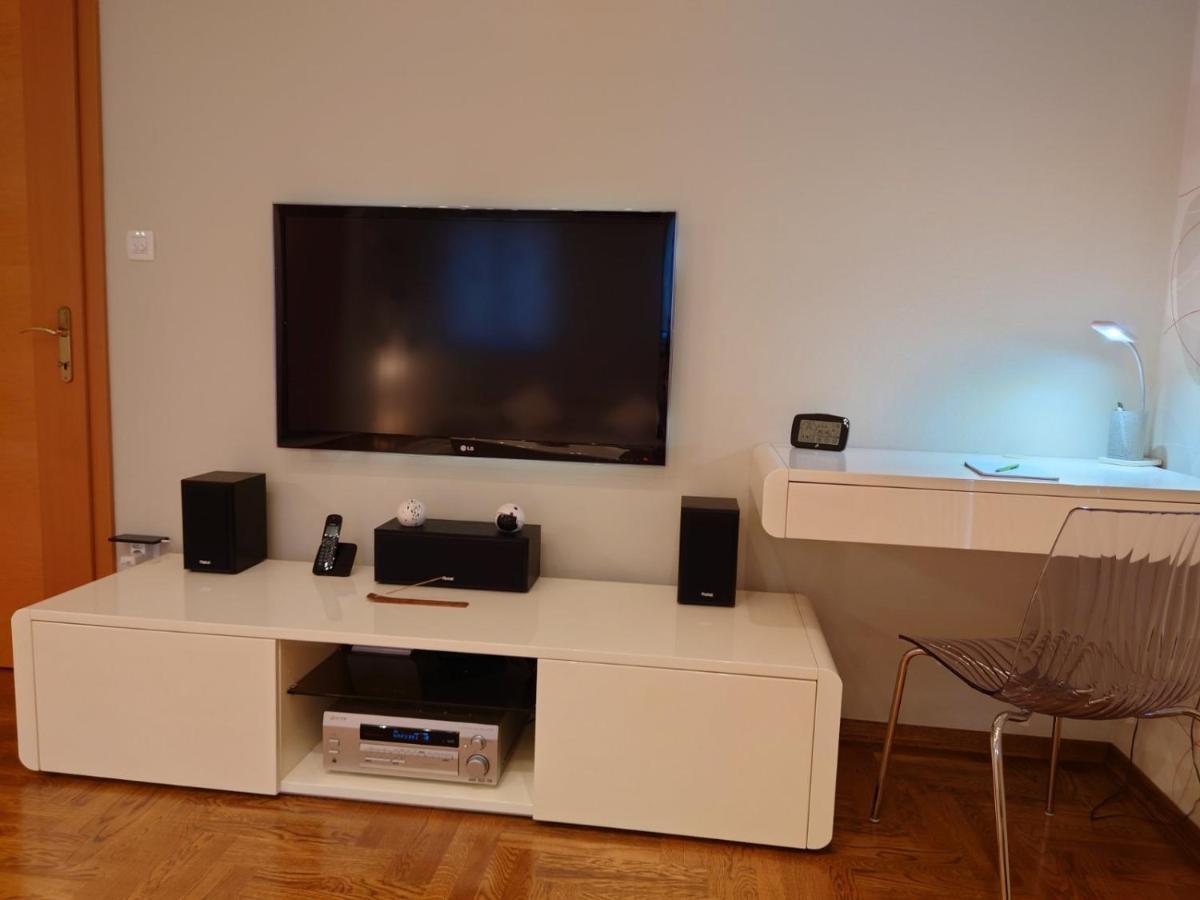 Apartman Mare Nostrum**** Lägenhet Rijeka Exteriör bild