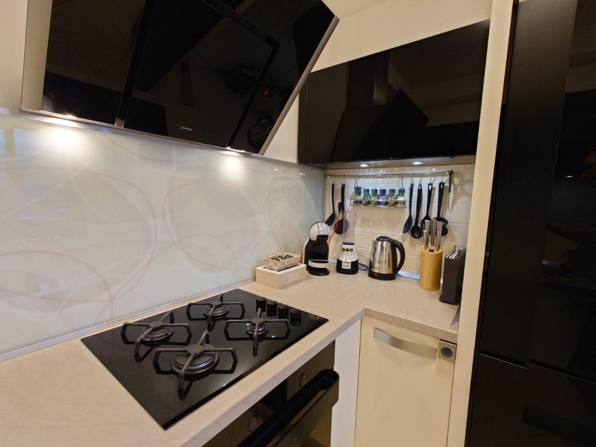 Apartman Mare Nostrum**** Lägenhet Rijeka Exteriör bild