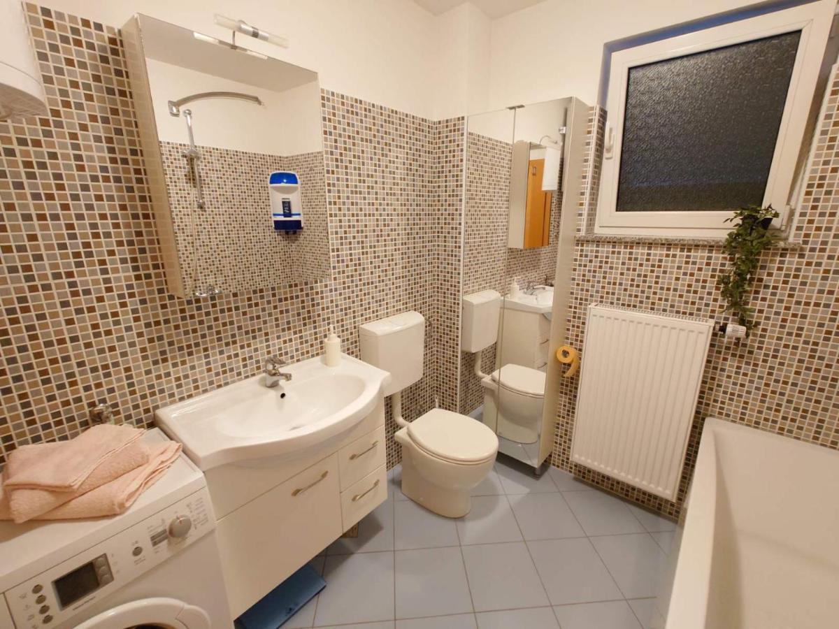 Apartman Mare Nostrum**** Lägenhet Rijeka Exteriör bild