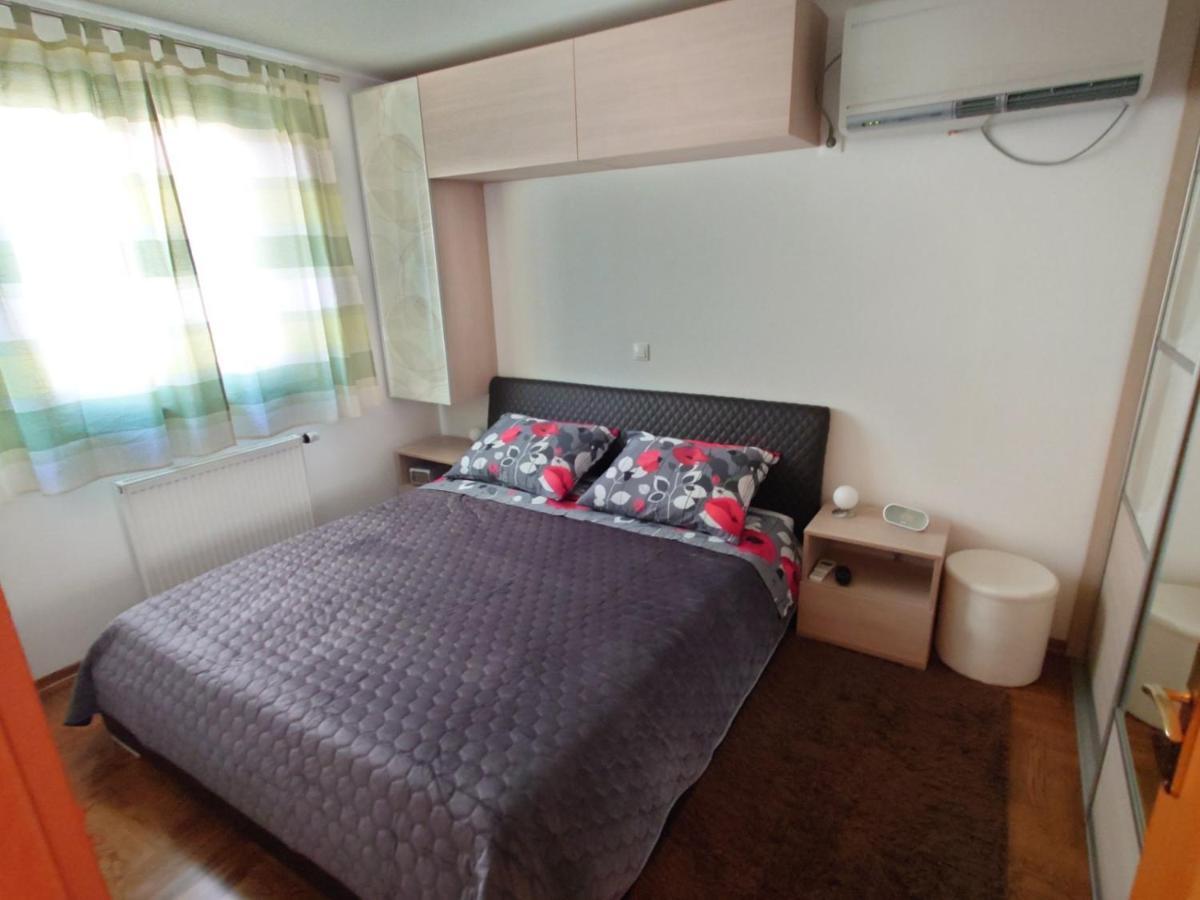 Apartman Mare Nostrum**** Lägenhet Rijeka Exteriör bild